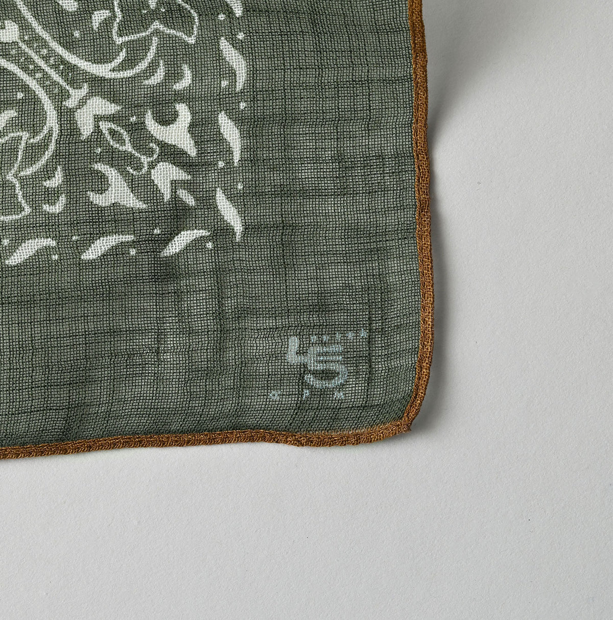 45R Gauze Fir Paisley Bandana