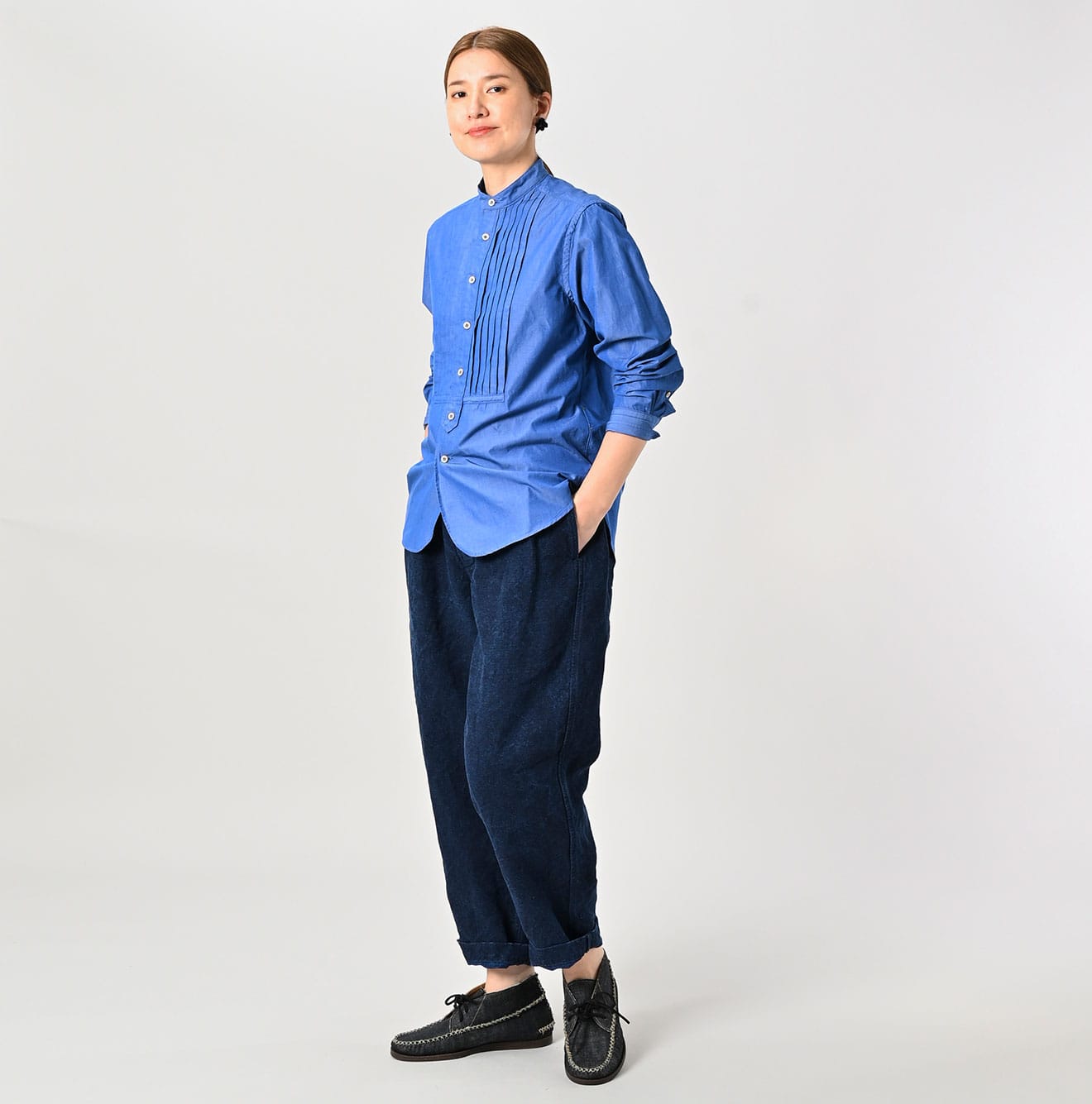 Miko 908 Loafer Pintuck Stand Collar Shirt - 45R by 45rpm studio