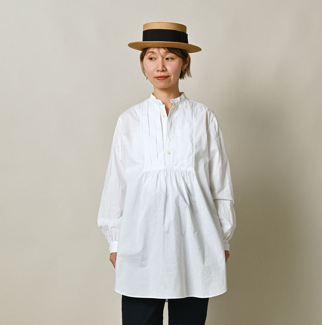 45R Batiste 908 Tuck Stand Collar Shirt (White)