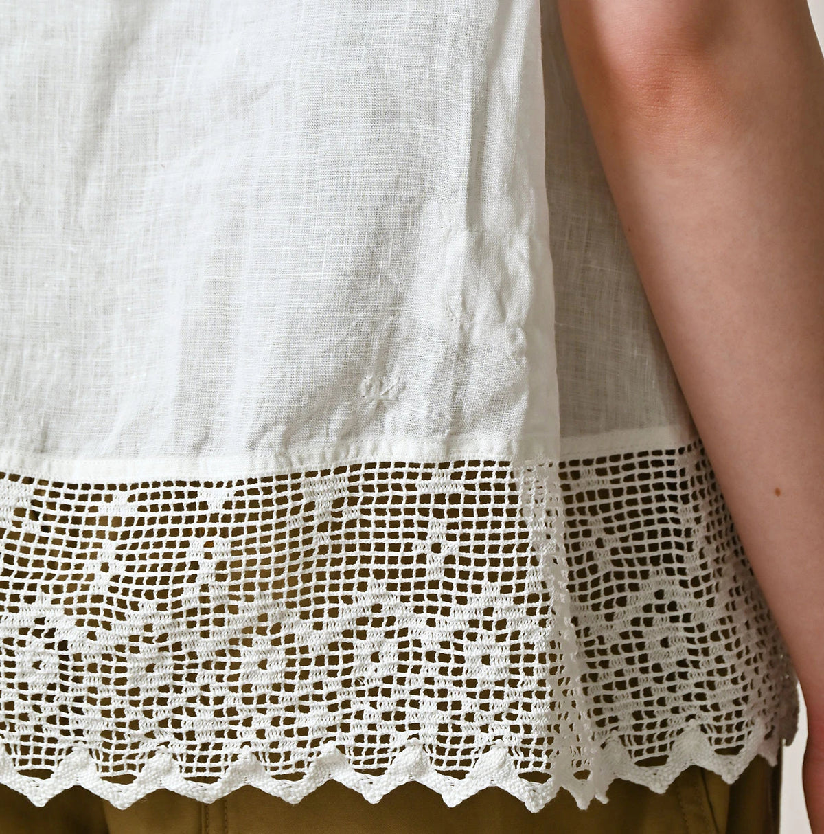 45R Linen Lace Flare Camisole