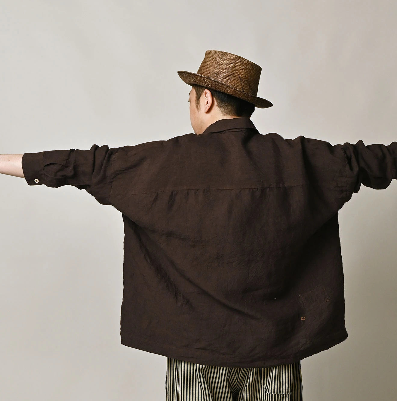 45R Linen 908 Uma Shirt (Plant-Based Dye) - Image 8