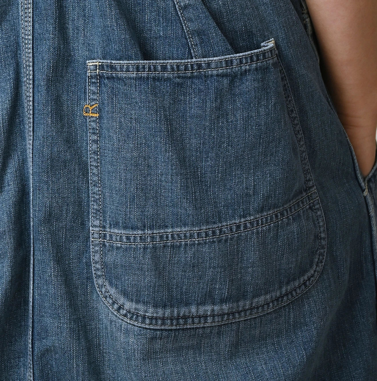 45R Mugihiko Denim Over Skirt Tan - Image 9