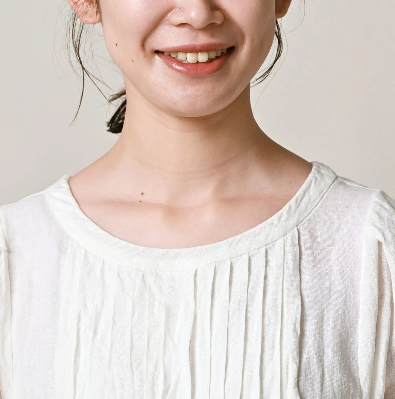 45R Linen Tuck Dress - Image 5