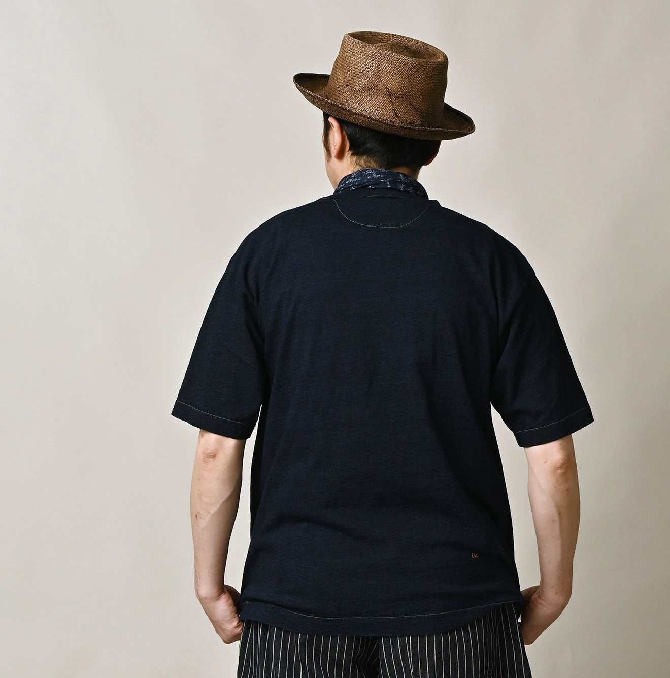 45R コサージュの45星Tシャツ（インディゴ） ¥24,200 45R（フォーティファイブアール）の「コサージュの45星Tシャツ