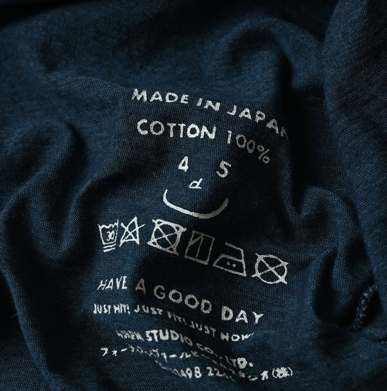 45R Indigo Tenjiku Chibi V-Neck T-shirt