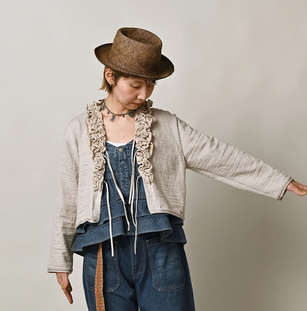 45R Dekoboko Knit-sewn Frilled Bolero