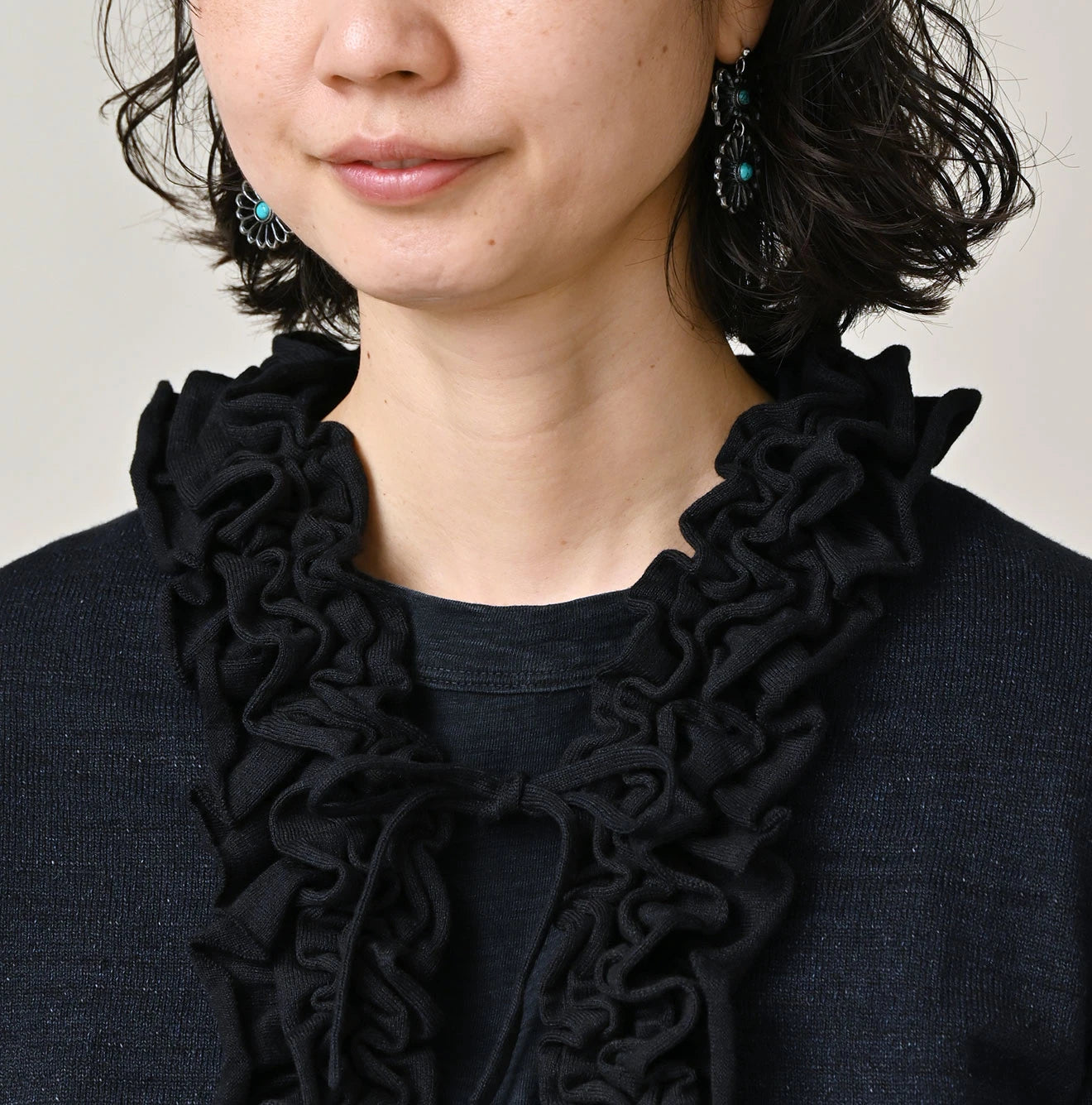 45R Indigo Dekoboko Knit-sewn Frilled Bolero - Image 8