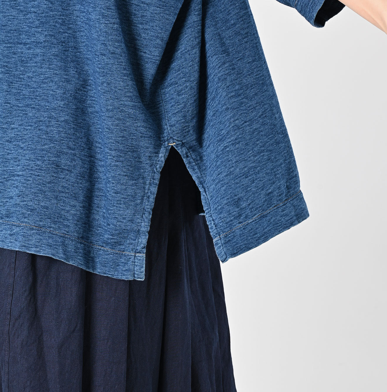 Indigo Big Slit T-shirt Distressed – 45R GLOBAL