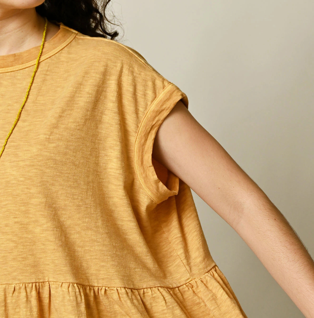 45R Gathered M T-shirt - Image 12