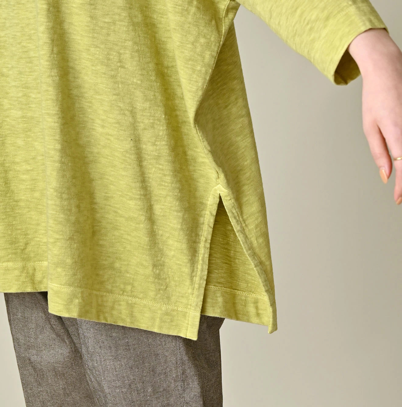 Big Slit T-shirt | 45R Official Online Store – 45R GLOBAL