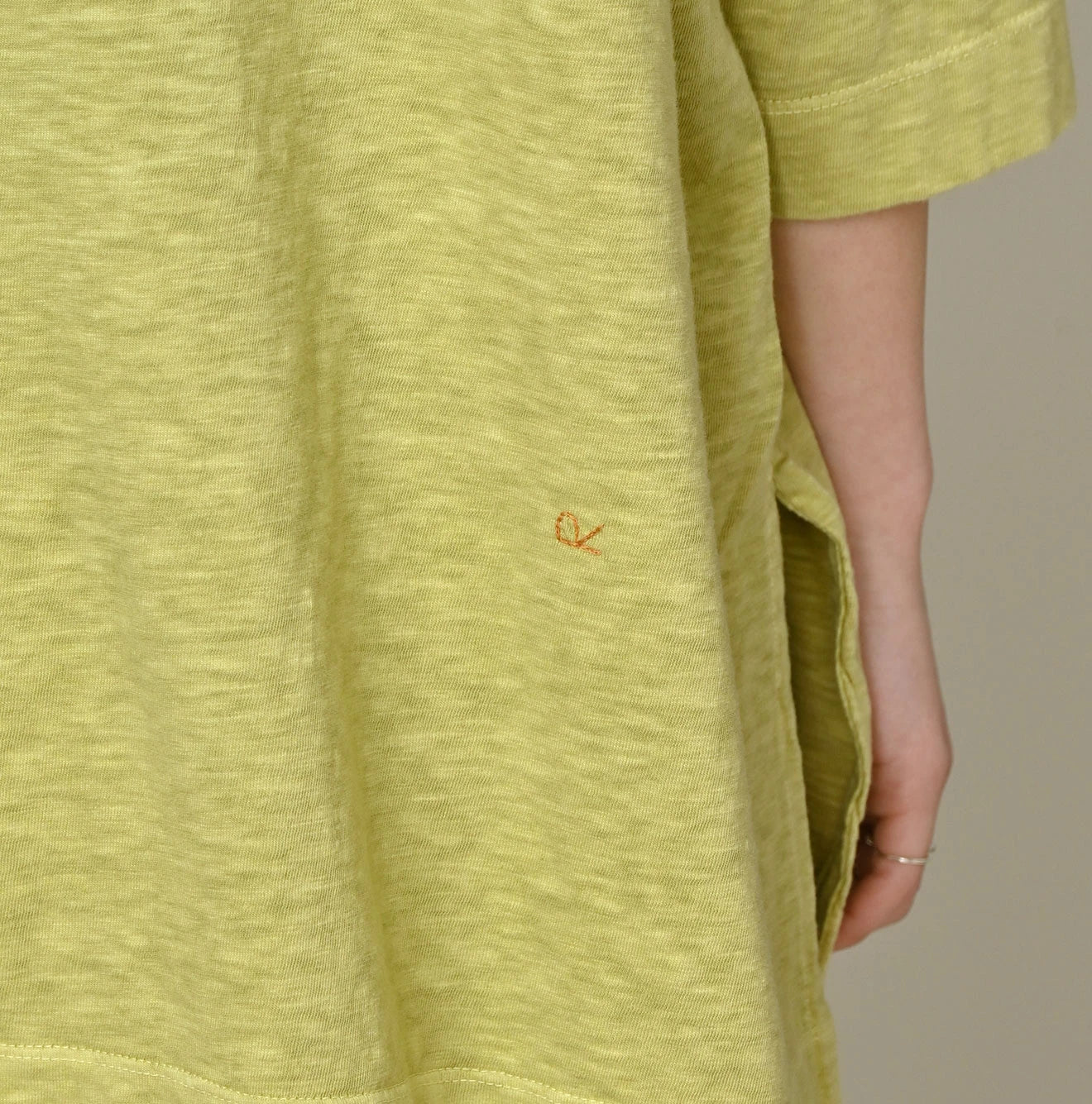 45R Big Slit T-shirt (Plant-Based Dye) - Image 15