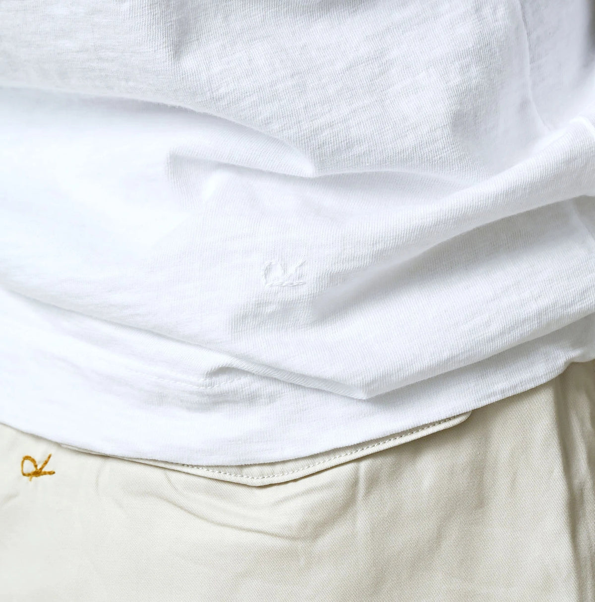 45R Frilled Square Cardigan (White)