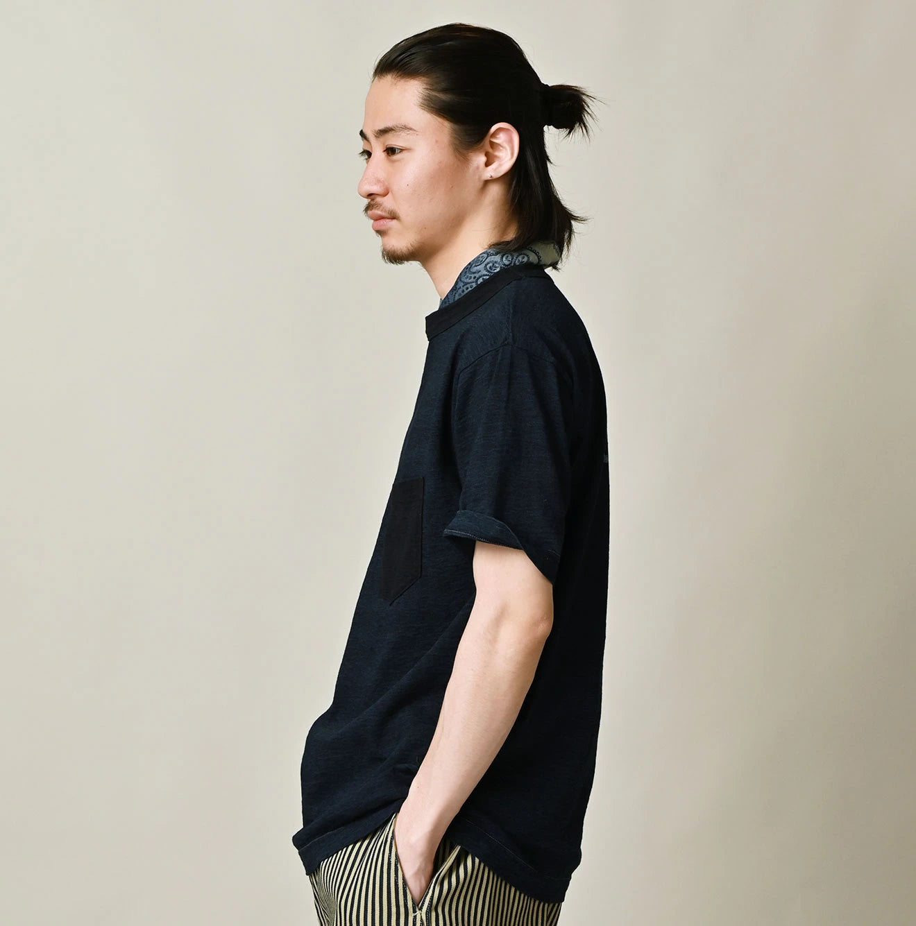 45R Indigo Cleric Arch Logo T-shirt - Image 8