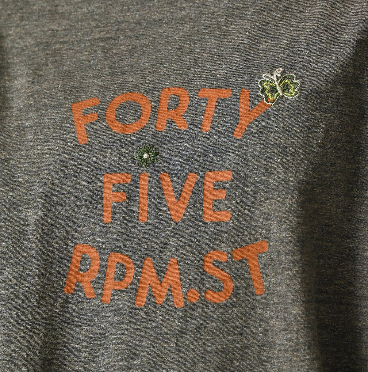 45R Swallowtail Butterfly Embroidery 908 T-shirt (Top-Dyed)