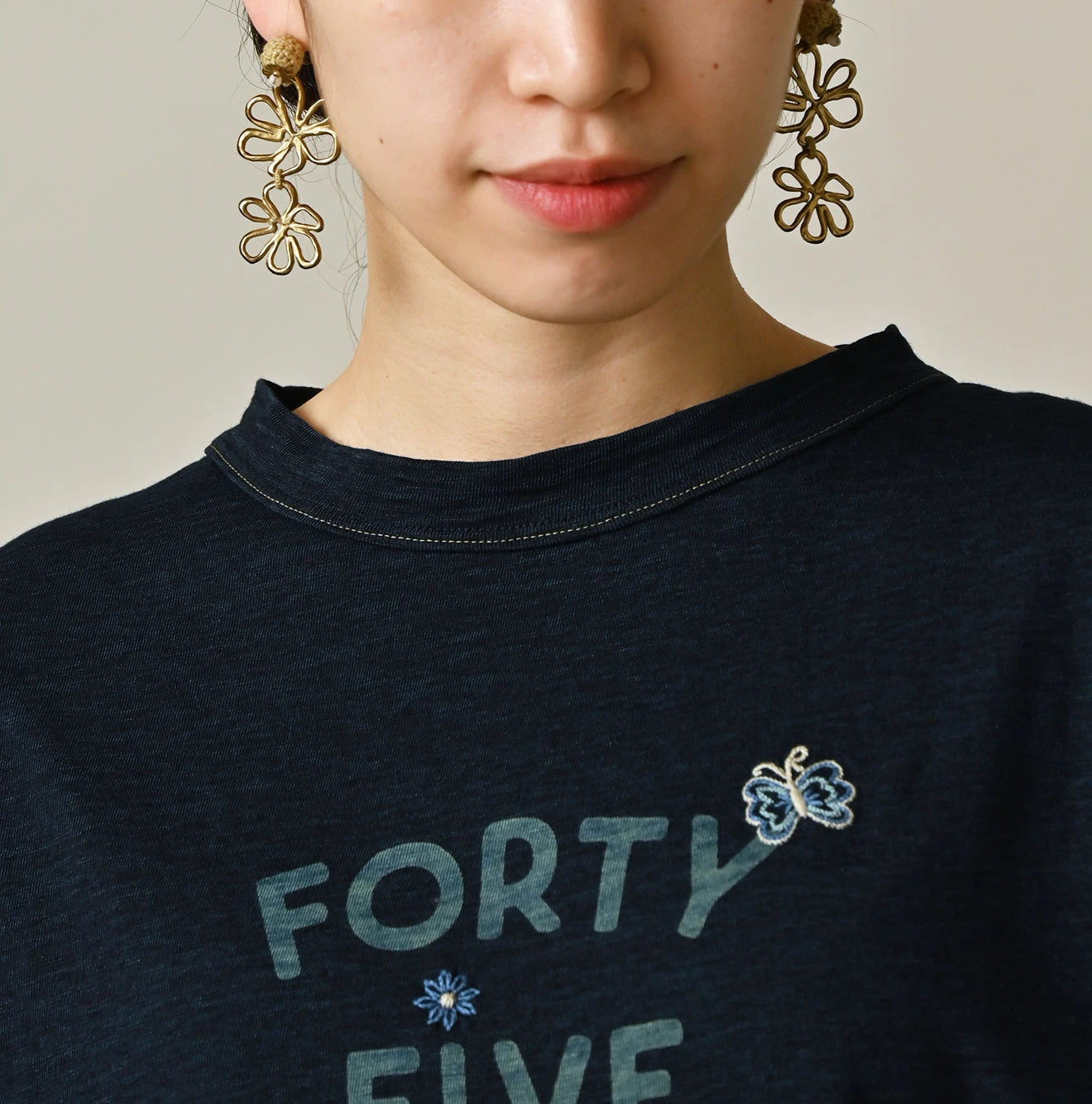 Indigo Swallowtail Butterfly Embroidery 908 T-shirt | 45R Official
