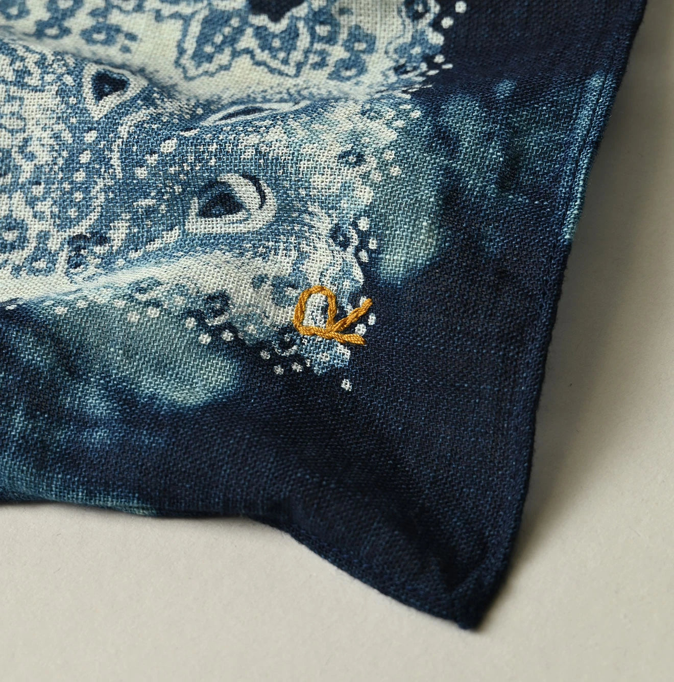 Indigo Gauze Floral Arashi Bandana | 45R Official Online Store