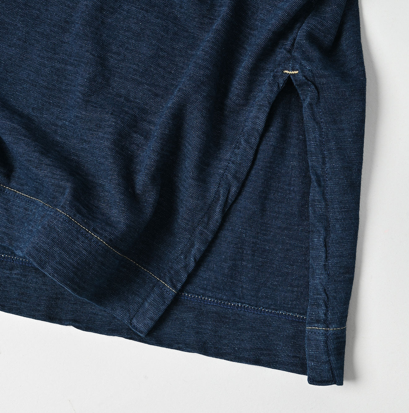 45R Indigo Big Slit T-shirt