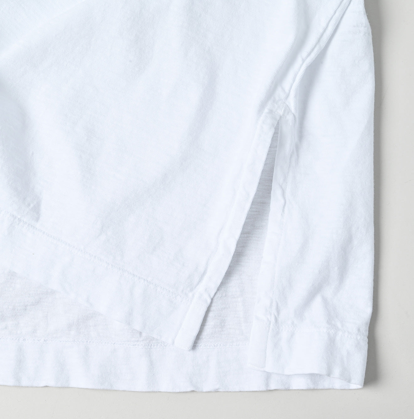 45R Best in Bloom Big Slit T-shirt