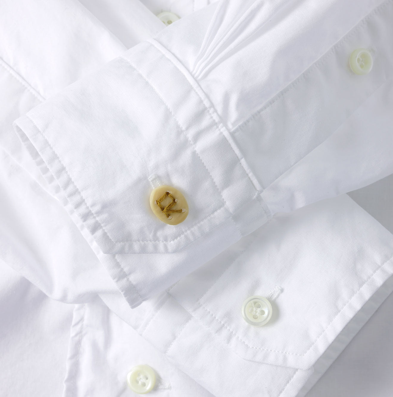 45R Batiste 908 Pintuck Stand Collar Shirt