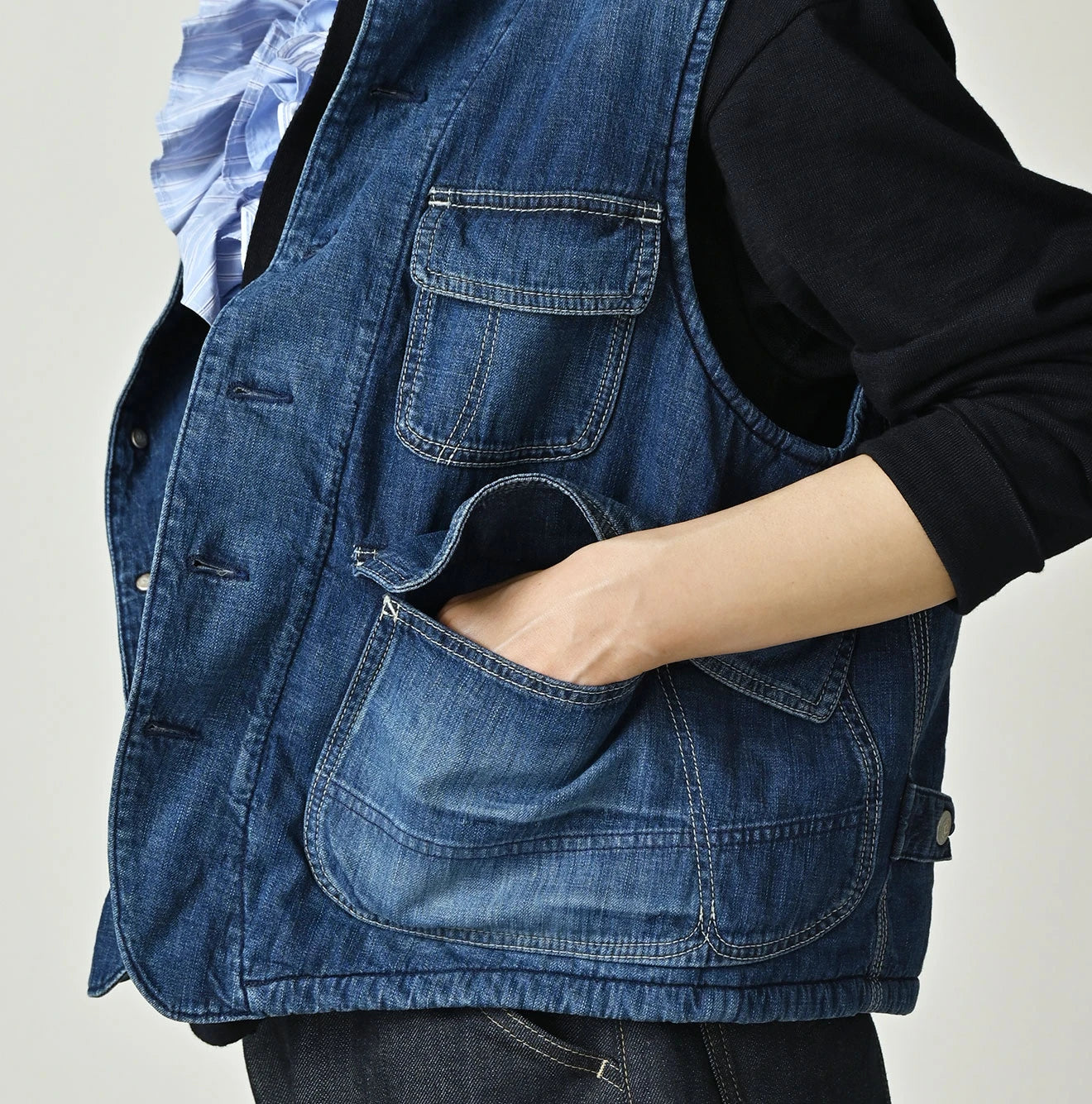 45R Komugi Denim × Rag Fleece 908 Mountain Vest Distressed - Image 11