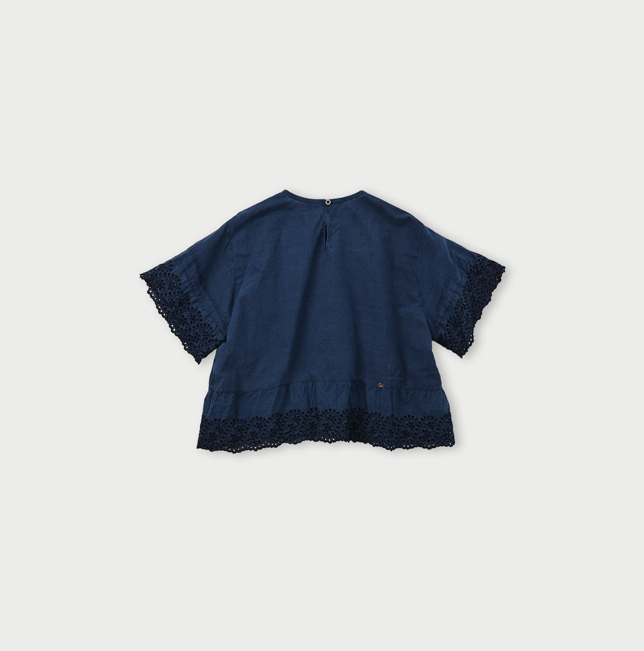 靛蓝卡迪布镂空 T 恤