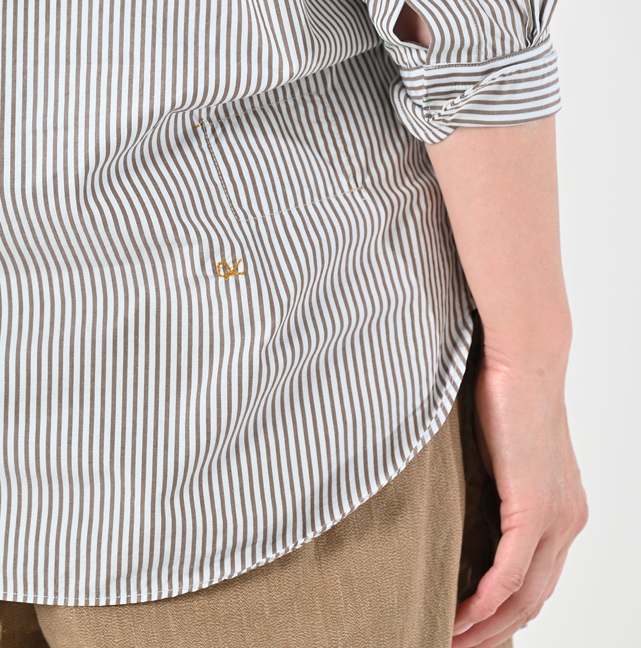 45R Broadcloth 908 Loafer Shirt - Image 16