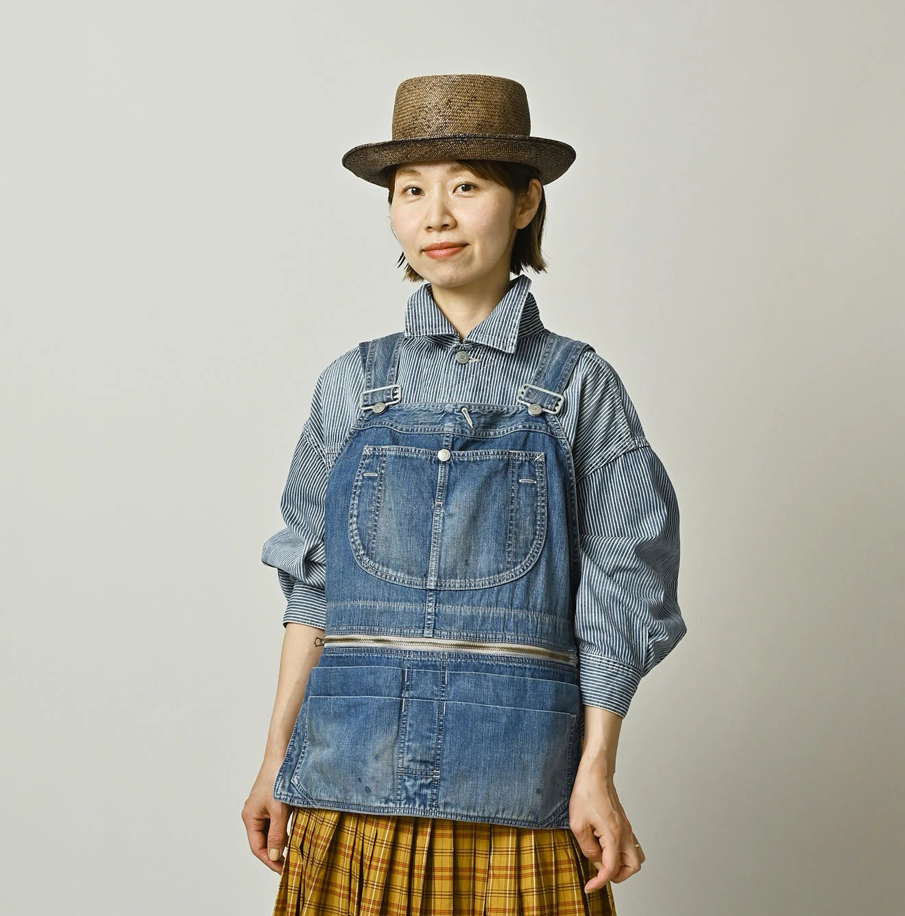 45R Komugi Denim Over Tablier Distressed - Image 7