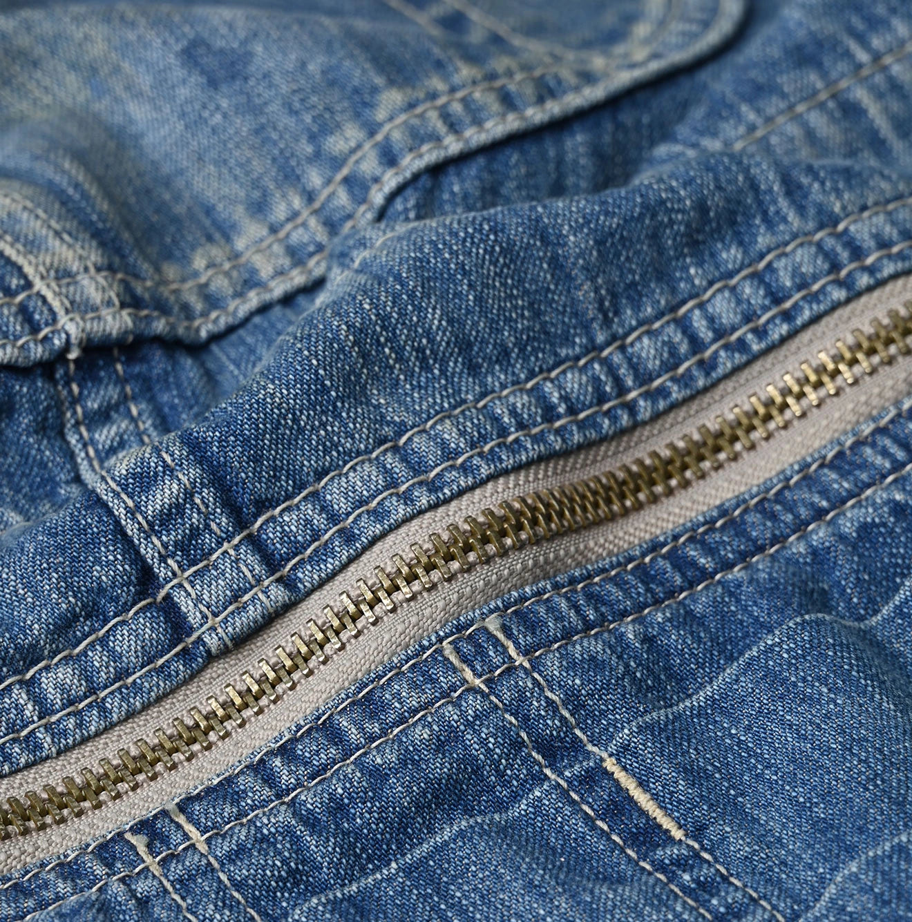 45R Komugi Denim Over Tablier Distressed - Image 27