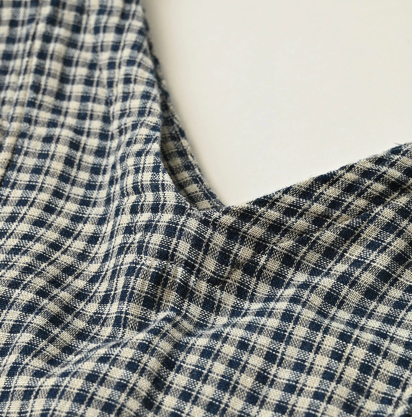 45R Indigo Doublecloth V-Gathered Blouse - Image 13