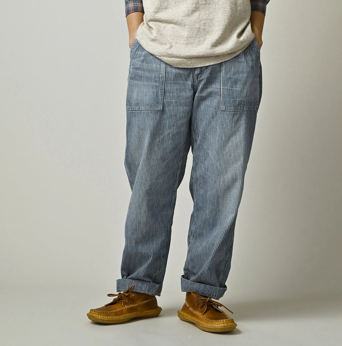 45R Mugi Denim 908 Baker Pants Distressed