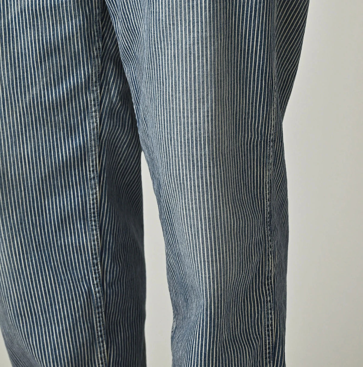 45R Mugi Denim 908 Baker Pants Distressed