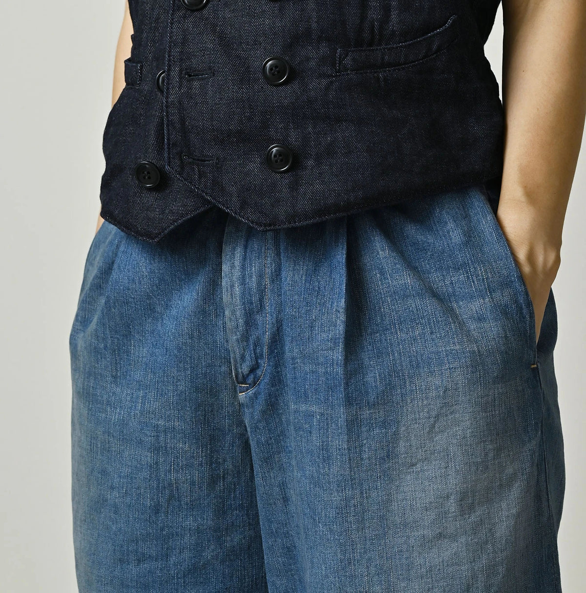 45R Mugi Denim Lucy Bermuda Pants Distressed