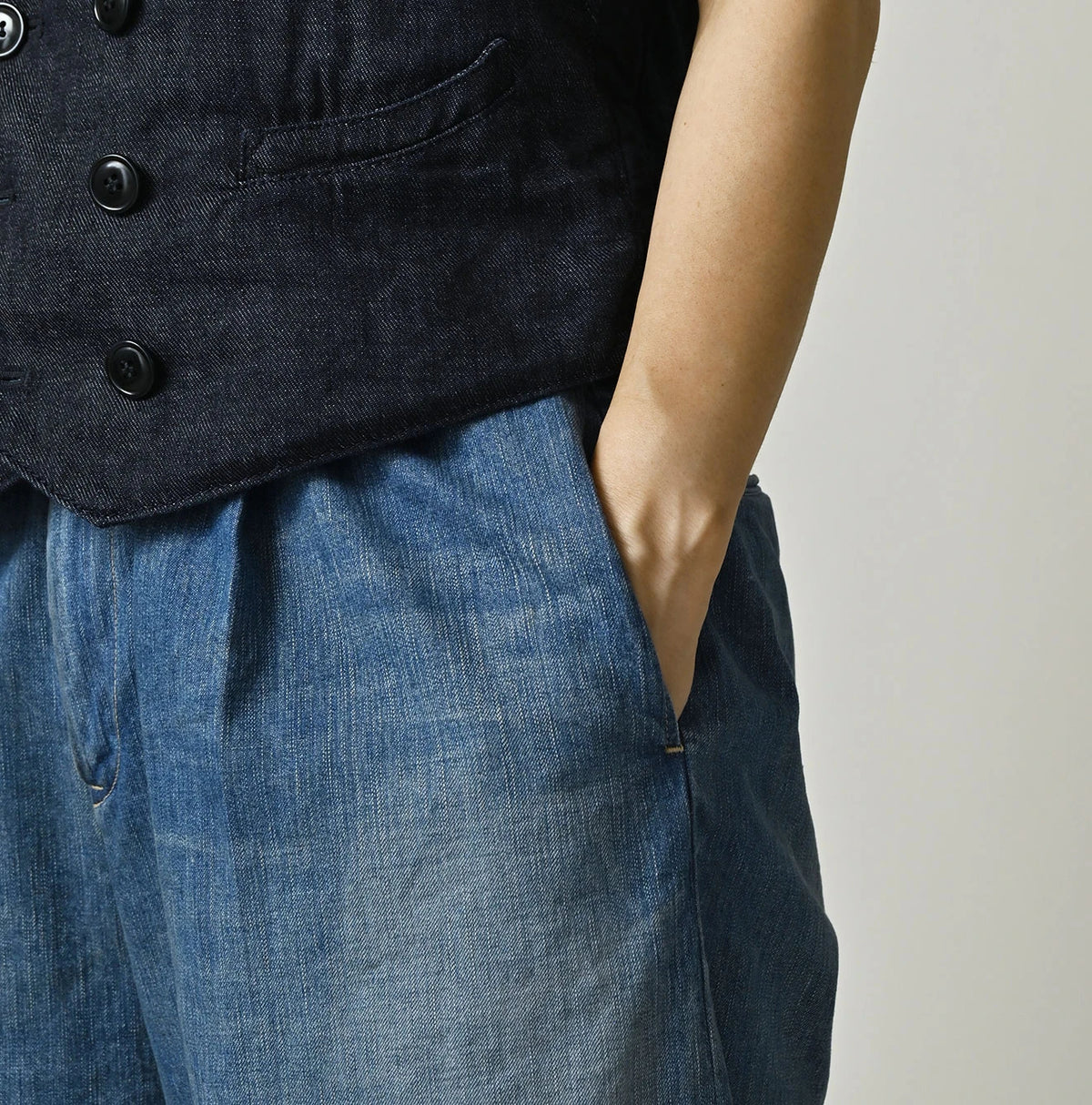 45R Mugi Denim Lucy Bermuda Pants Distressed