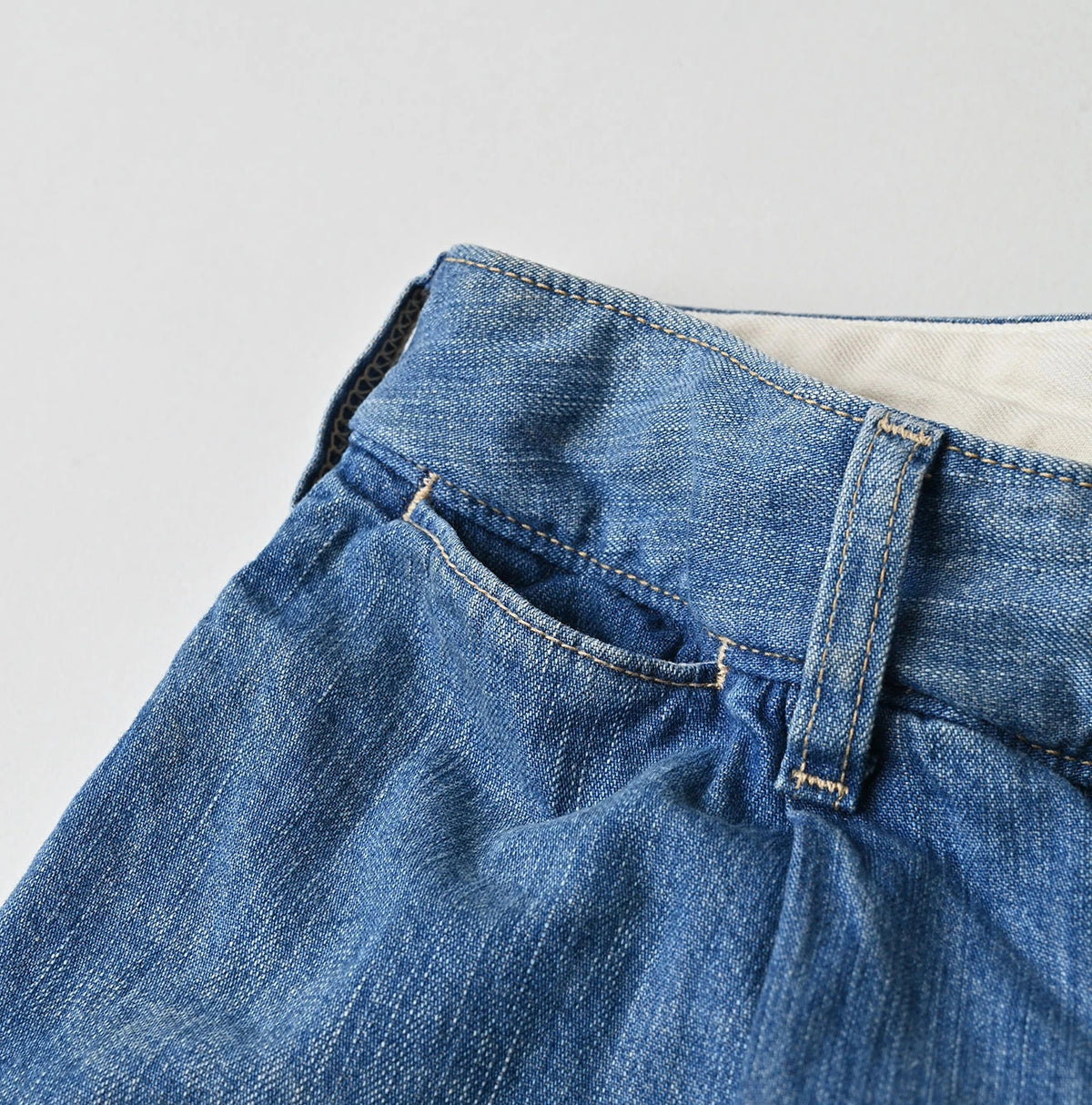 45R Mugi Denim Lucy Bermuda Pants Distressed