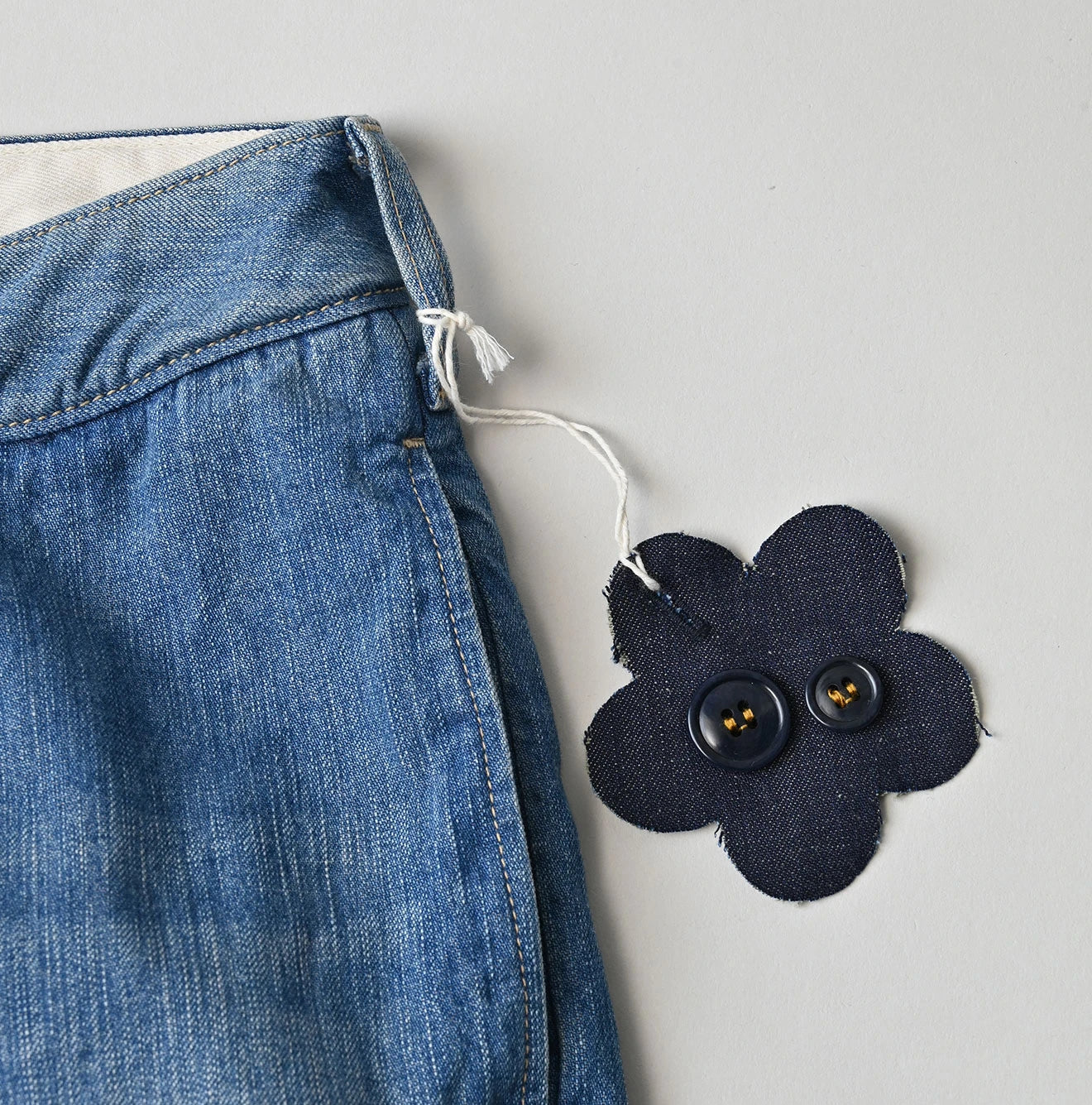 45R Mugi Denim Lucy Bermuda Pants Distressed