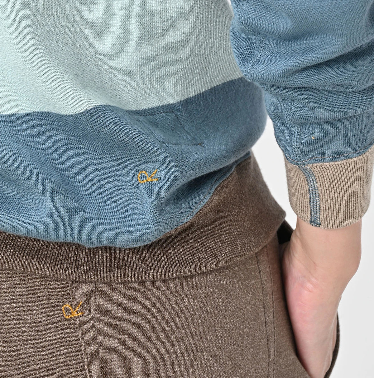45R Smooth 908 Knit-sewn Crazy Hoodie - Image 15