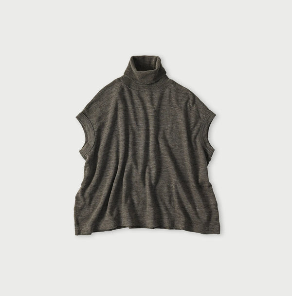 45R Camellia Turtleneck