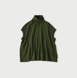 45R Camellia Turtleneck