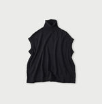 45R Camellia Turtleneck