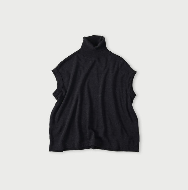 45R Camellia Turtleneck