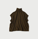 45R Camellia Turtleneck