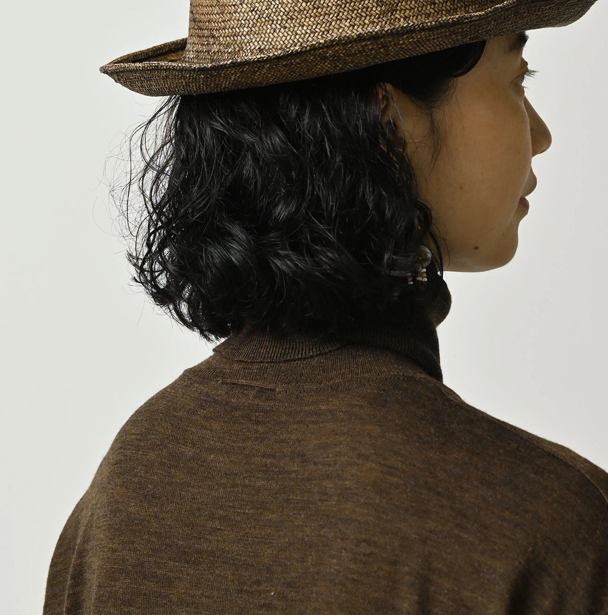 45R Camellia Turtleneck