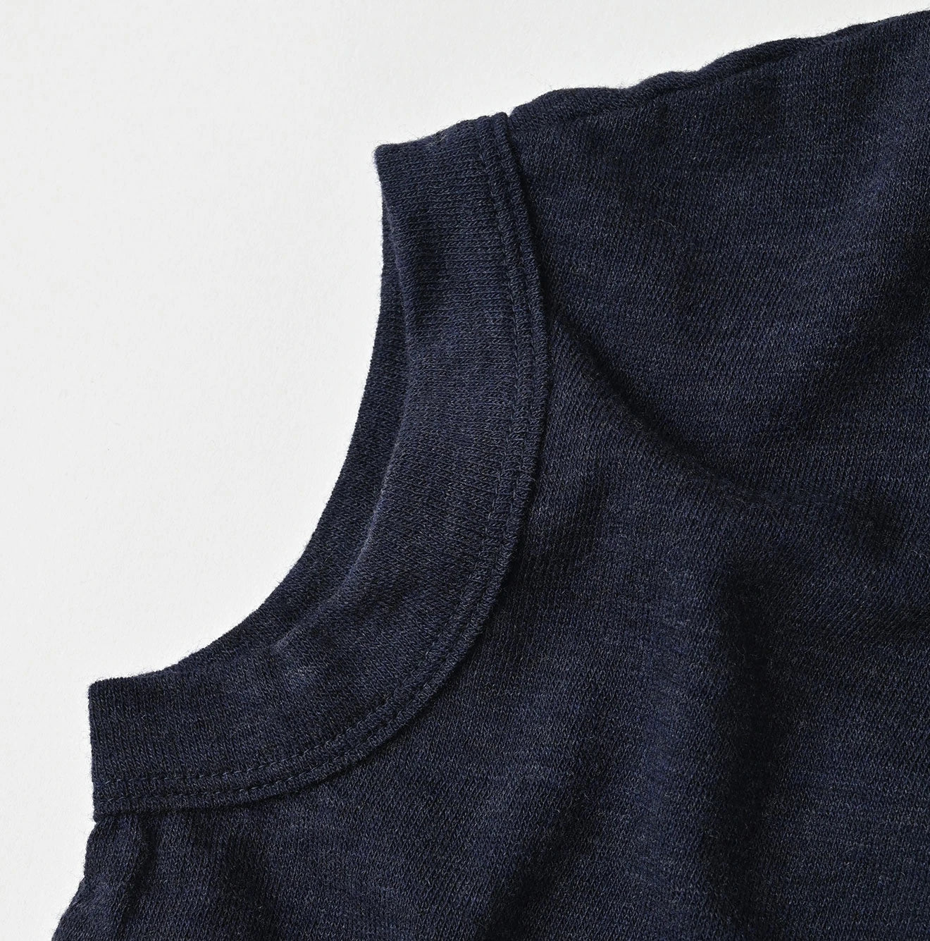 45R Camellia Turtleneck