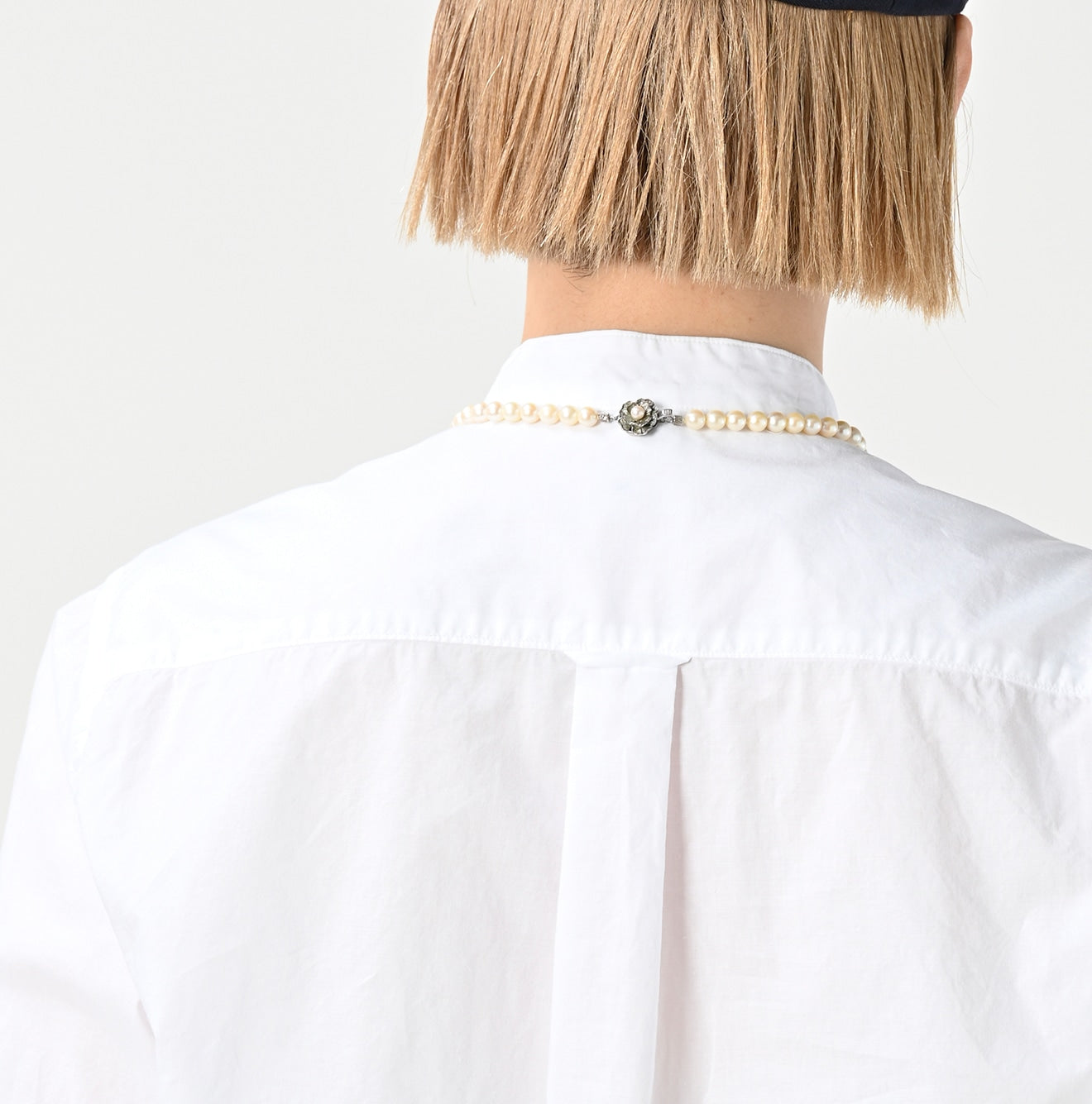 45R Batiste Pintuck 908 Shirt - Image 11