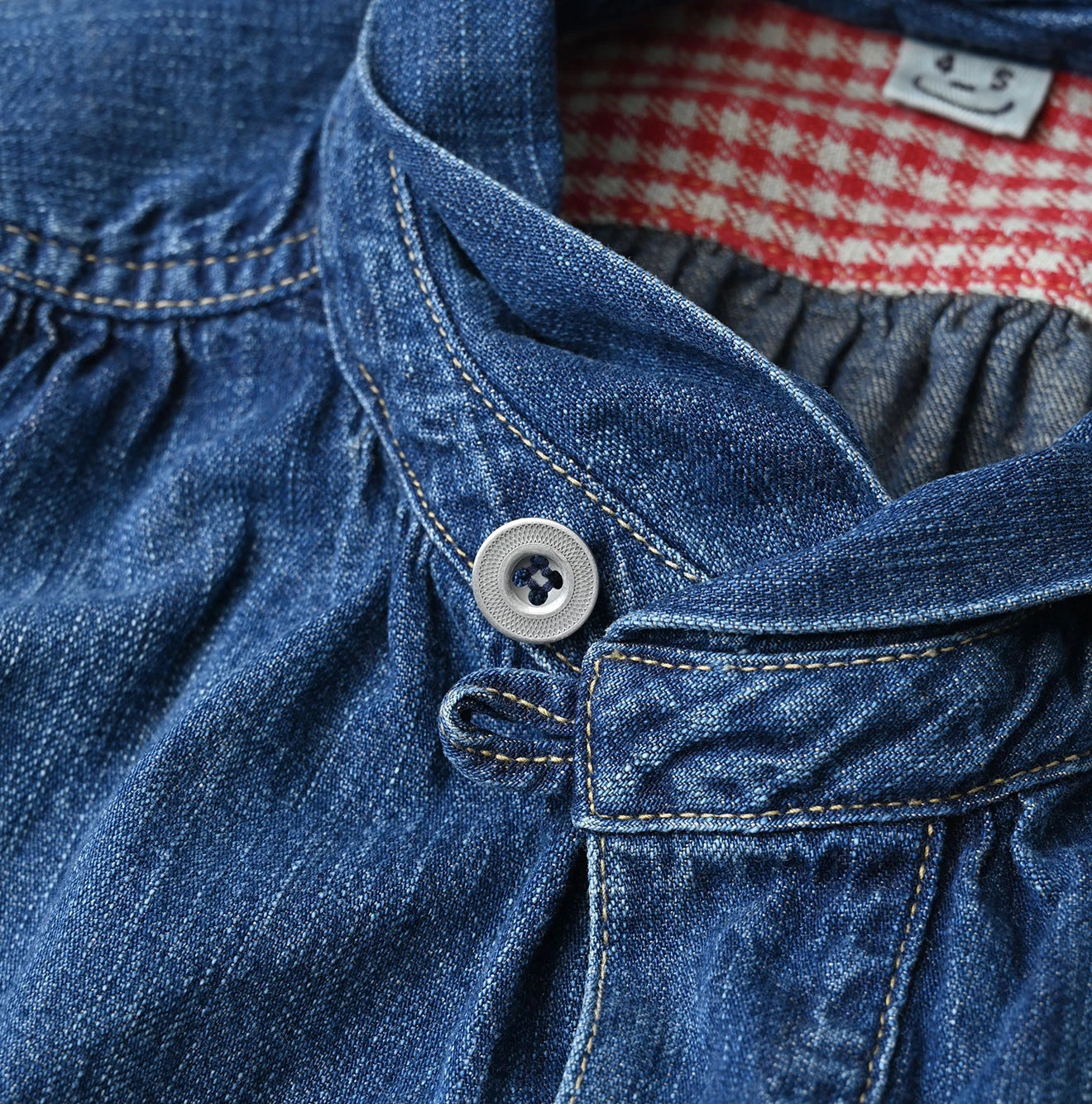 45R Komugi Denim Hechima Blouse - Image 15
