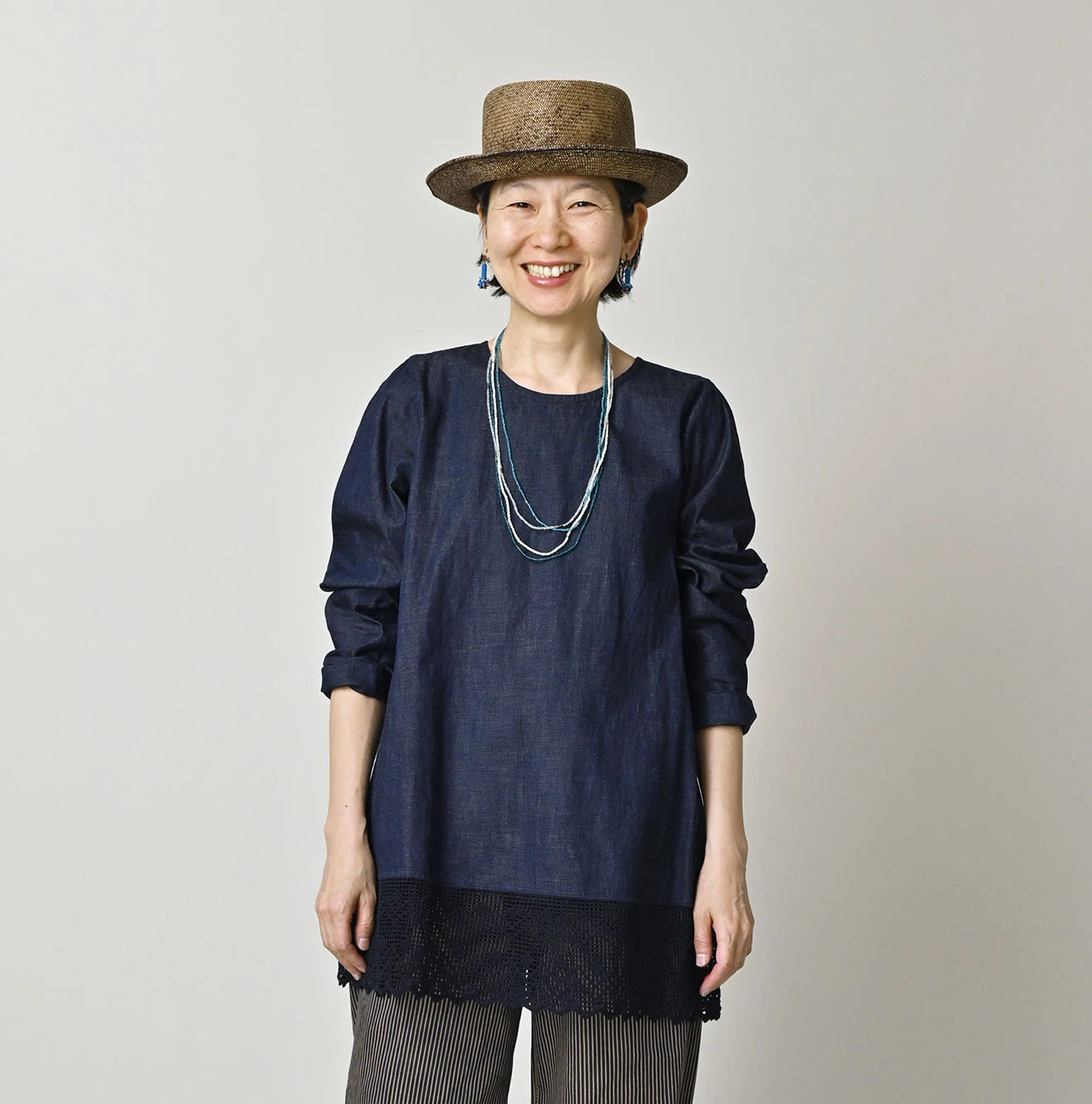 45R Komugi Denim Lace x Blouse - Image 3