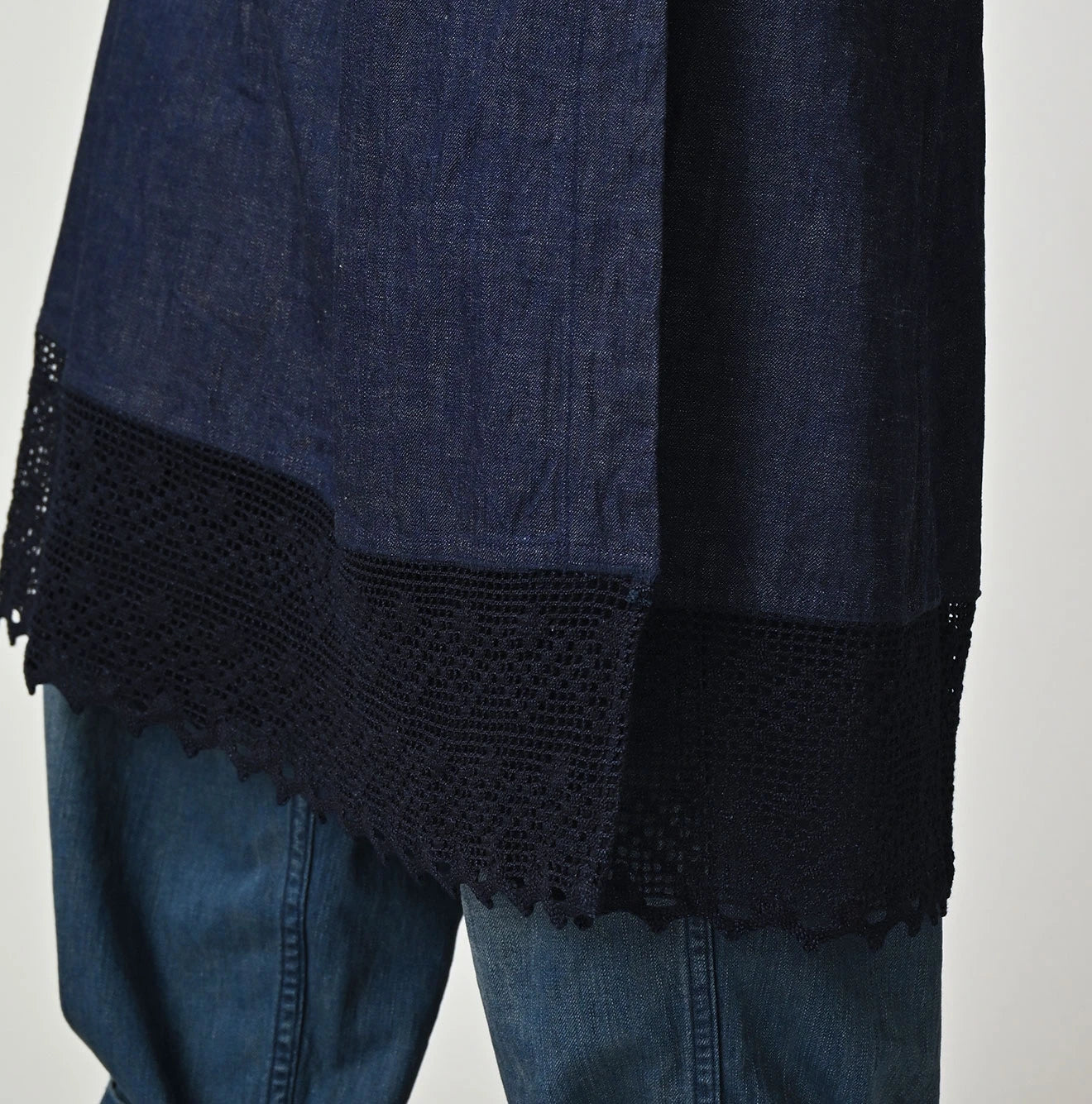 45R Komugi Denim Lace x Wrap Skirt - Image 9