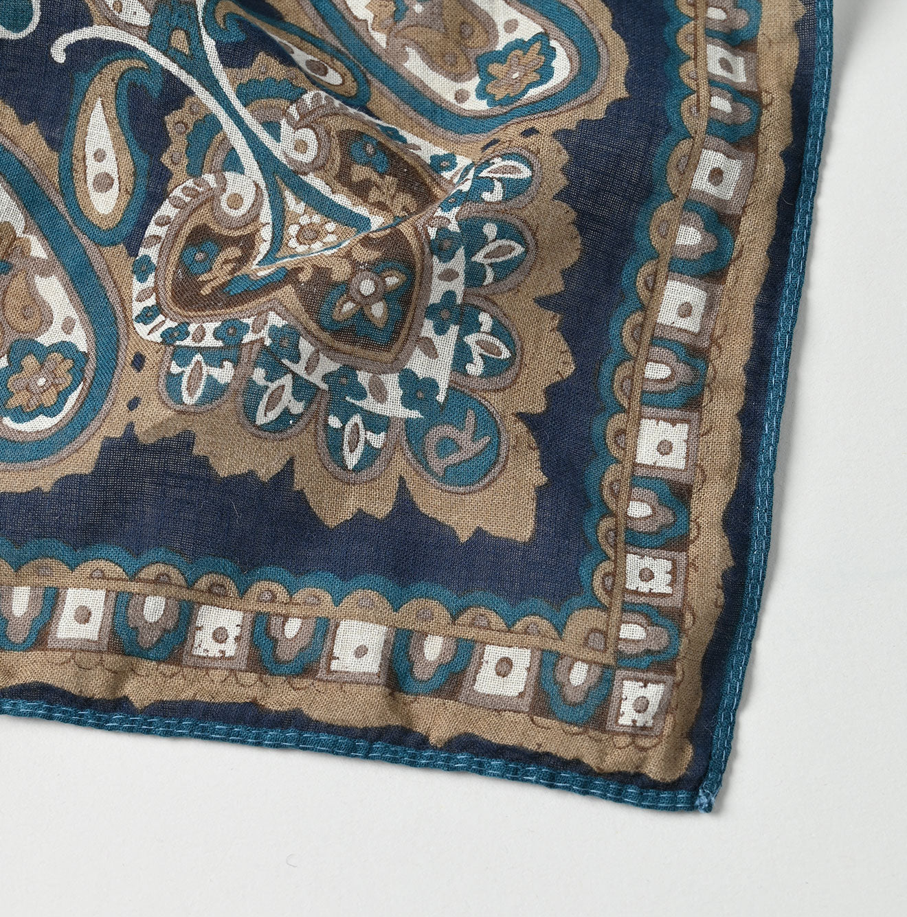 45R Gauze Paisley Sarasa Bandana
