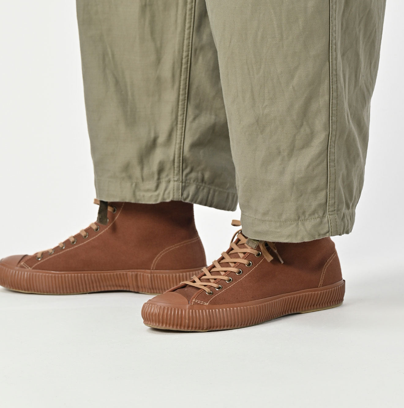 45R Backsatin 908 Tent Pants