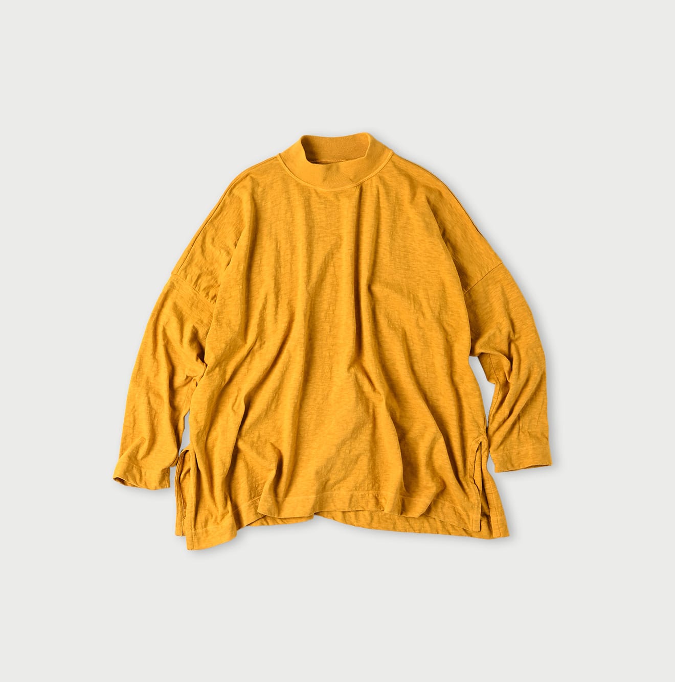 45R Botanical Dyed Yokk Neck Big Slit T-shirt